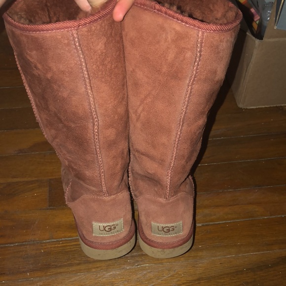 Ugg tall boot in rust color - Picture 3 of 5